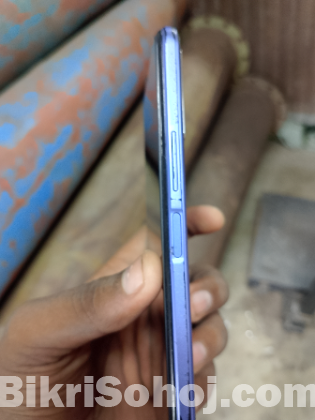 Vivo y21